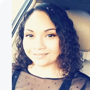 Meet your Posher, Esmeralda